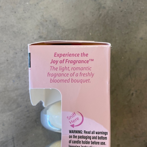 3 Pkgs New Glade Scented Oil Candle Refills Retired ANGEL WHISPERS NWT NOS - Picture 3 of 4